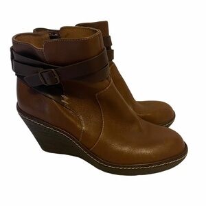 SOFFT Brown Bootie Size 8 Women Leather Wedge Chic Winter Glam Stylish Neutral